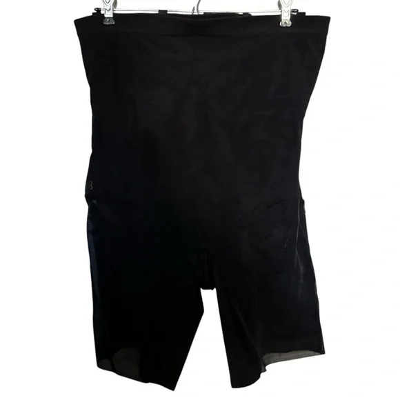 HoneyLove The Super Power Short